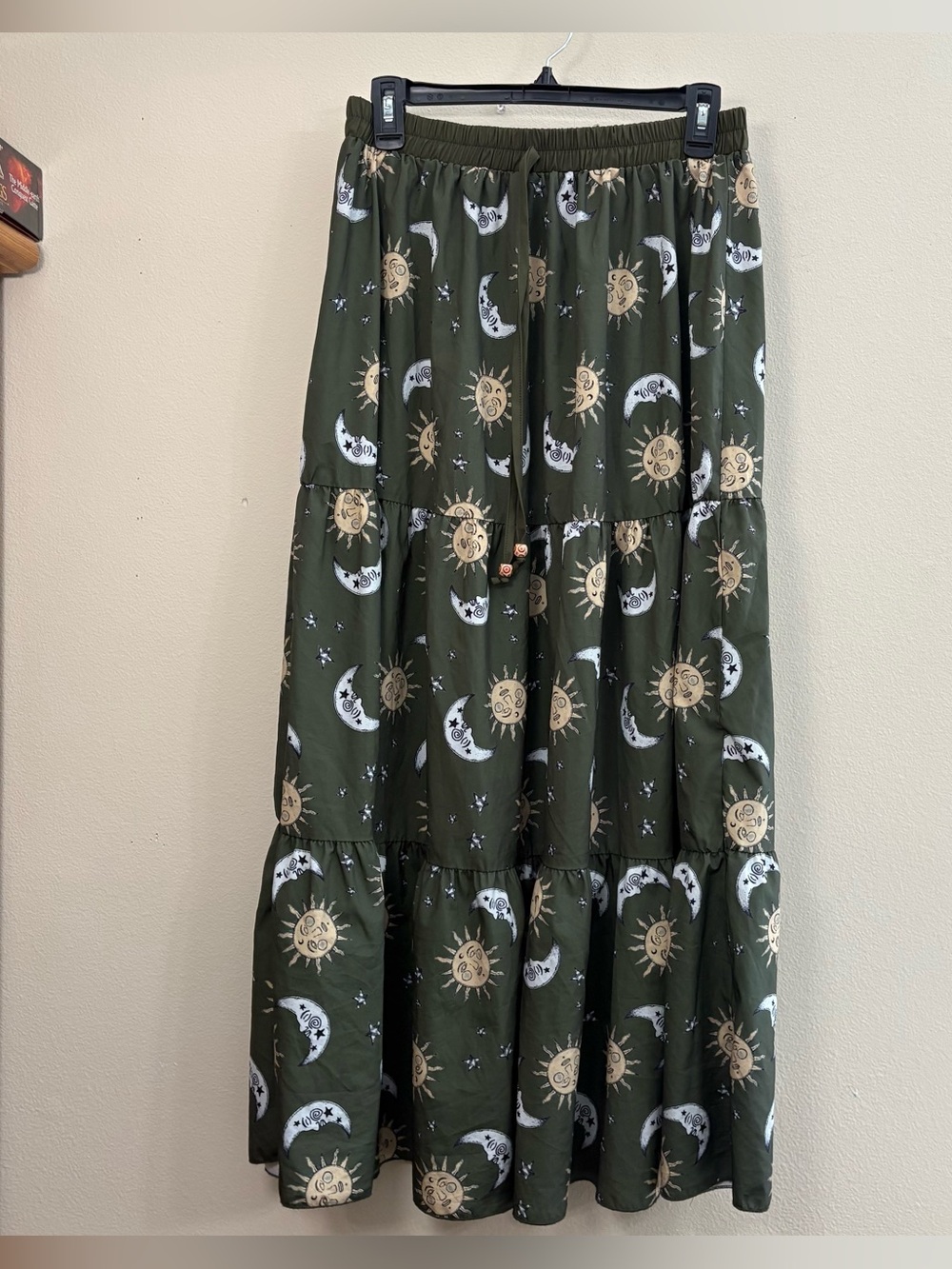 green Romwe Fairycore Plus Sun & Moon Print Ruffle Hem Skirt women’s XL whimsy